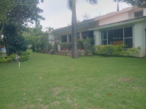 Imagen 4 de 12 de Casa Sola En Venta Lomas De Cocoyoc