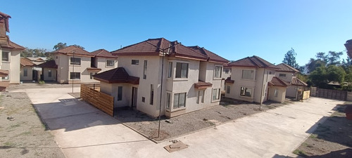 Arriendo Casas A Estrenar En La Comuna De Peñaflor