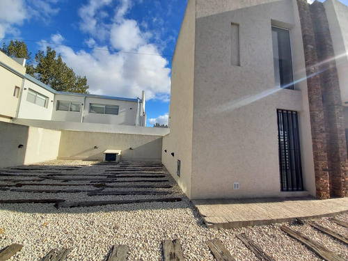 Imagen 30 de 30 de Duplex En Venta En La Plata Calle 34 E/ 141 Y 142 Dacal Bienes Raices