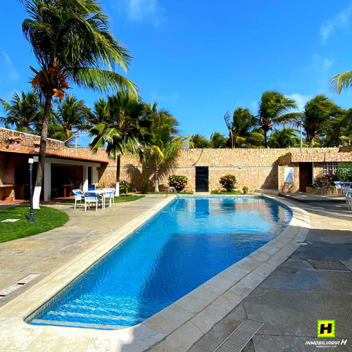Imagen 3 de 11 de En Venta Town House En Residencias Bahia Tucacas