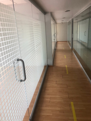 Oficina Para Call Center Muy Cerca A Torre Manacar
