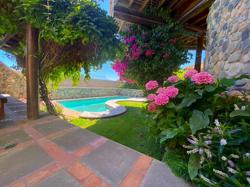 Oportunidad Impecable Casa En Venta En Maitencillo Con Vista