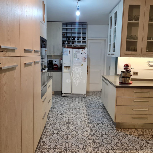 Casa Estilo Ingles En Venta De 7 Dorm. Las Brisas En Colina
