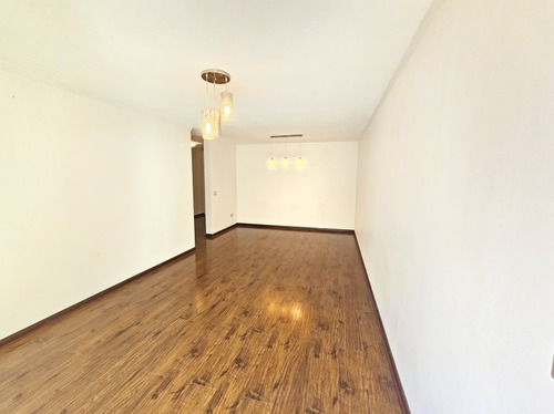 Dpto. En Venta De 3d,2b,1e En Berta Correa