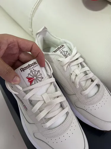 Imagenes de zapatos reebok clasicos hot sale