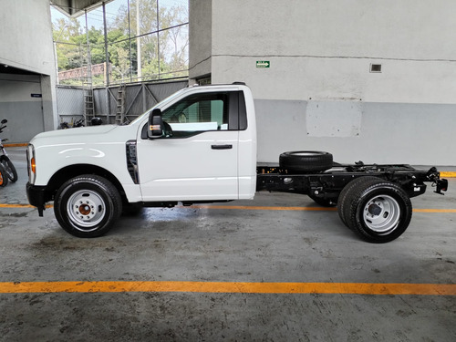 Ford F-350 Xl 7.3l 16v V8, Automática 10 Vel