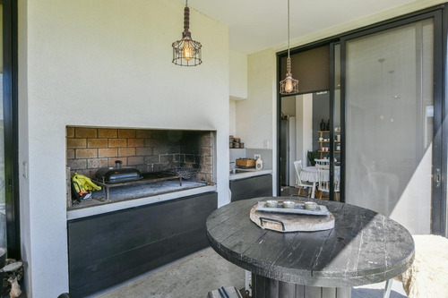 Imagen 15 de 30 de Casa De 3 Dormitorios En Venta Con Piscina Barrio Cerrado San Sebastián Funes
