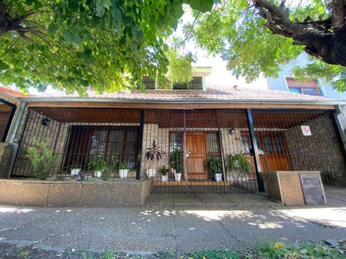 Casa  En Venta Ubicado En Quilmes,  G.b.a. Zona Sur