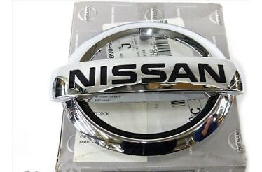 2013-2017 Nissan Versa Note Front Chrome Grille Emblem O Eef