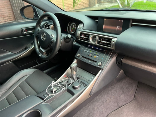 Imagen 10 de 10 de Lexus Is 250