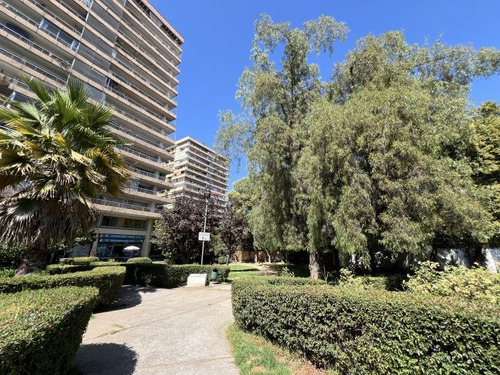 Departamento En Venta De 2 Dorm. En Las Condes