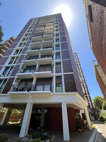 Departamento De 3 Ambientes En Excelente Zona De Martinez