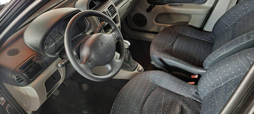 Imagem 8 de 9 de Renault Clio 1.6 Expression 16v Gasolina 4p Manual