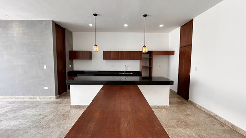 Villa Con Alberca, En Privada Residencial En Venta En Temozón Norte, Mérida