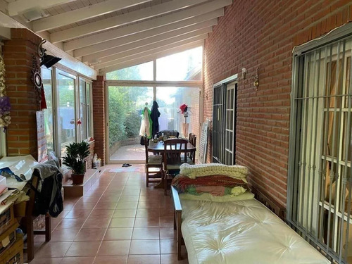 Casa En Venta - 2 Dormitorios 3 Baños - Cochera - 2.400mts2 - Sierra De Los Padres