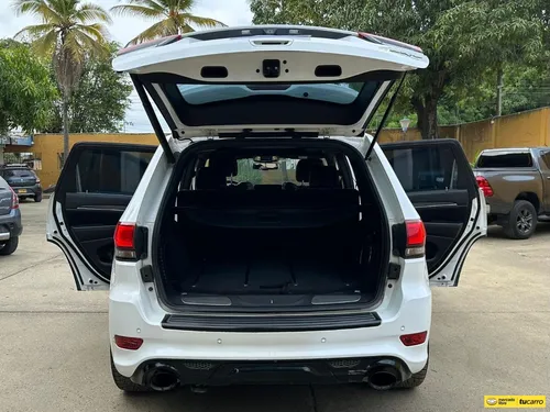 Jeep Grand Cherokee 6.4 Srt8