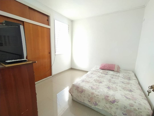 Imagen 11 de 19 de Casa - Quinta En Trigal Norte, Valencia. Negociable