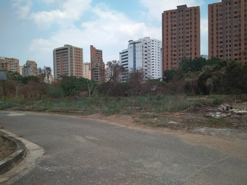 Terreno En Valles De Camoruco En Venta - Inmobiliaria Maggi 302