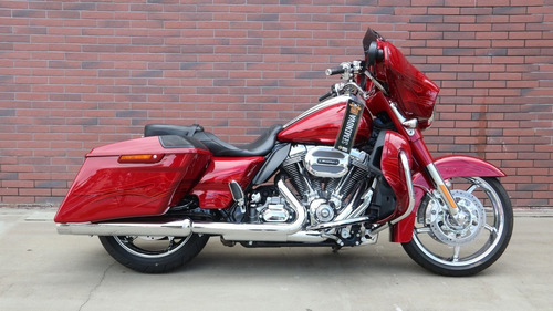 Harley-davidson Cvo Street Glide 2016 Vermelha