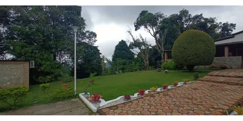 Finca En Lomas De Baruta