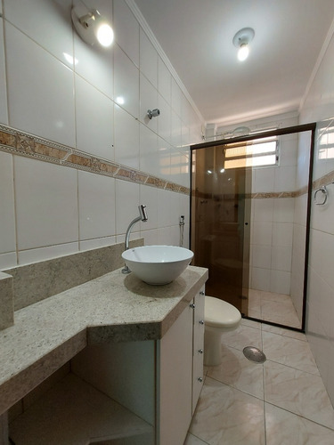 Imagem 9 de 17 de Apartamento À Venda - 2 Dormitórios - Reformado - Praia Das Astúrias - Guarujá/sp - Ap05438 - 68714712
