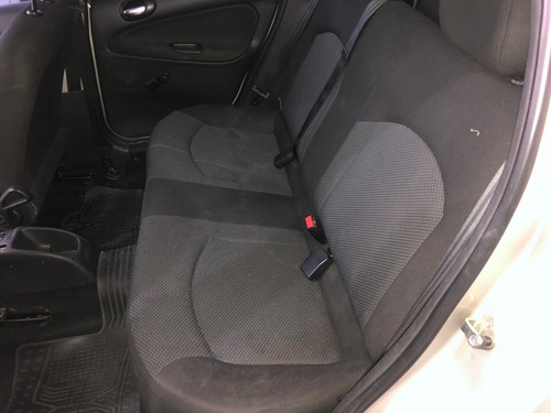 Peugeot 207 Xs 1.4 Hdi Full Full 2011 Financiamos