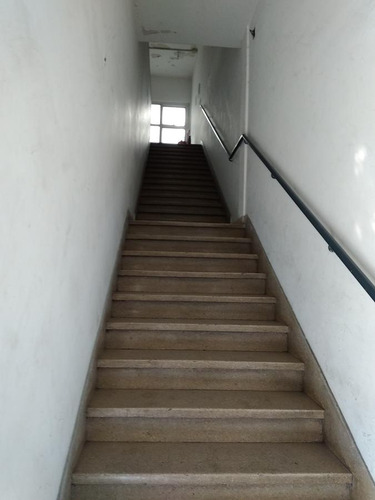 Retasado Gran Local En San Telmo 2000 M2 900 M2 De Terraza. Eeuu Y Defensa.
