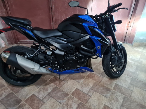 Imagem 3 de 15 de Suzuki Gsx 750