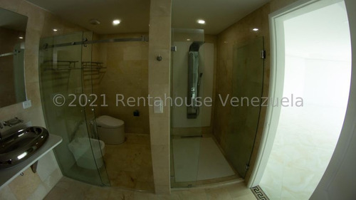 Imagen 10 de 14 de Casa En Venta En Cumbres De Curumo 21-25149 Carolina Fermoso 0424-2083128