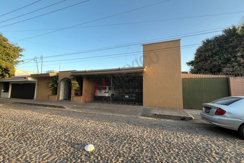 Hogar De Lujo En Colonia Chapultepec, Comodidad Y Estilo En 1 Nivel.