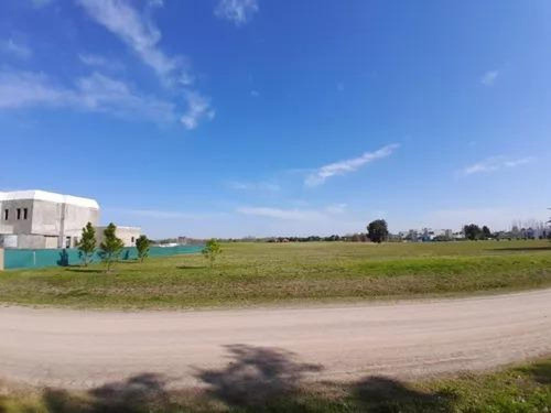 Terreno En Venta - 2.100mts2 - La Primavera Golf, Carlos Keen