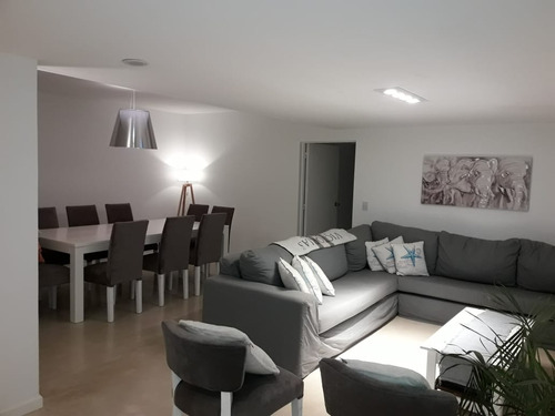 Chalet Reciclado A Nuevo 5 Ambientes Pisicina Zona Lomas
