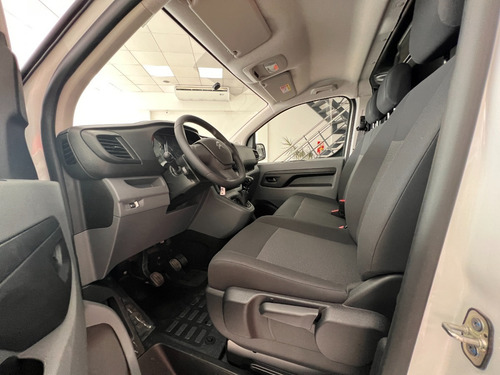 Imagen 4 de 16 de Jumpy L3 Hdi 115 Mt6 Business Furgon 2023 0km