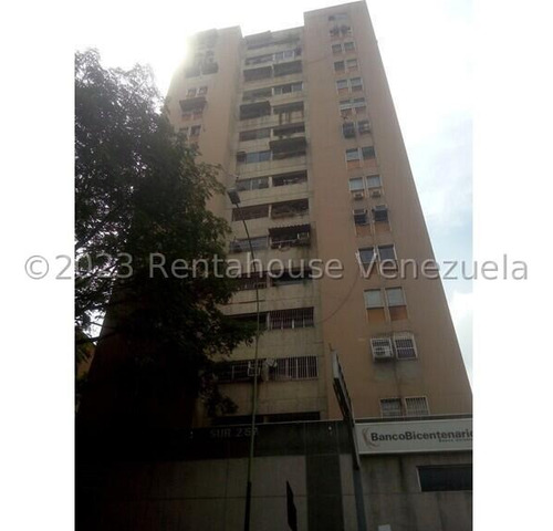  Apartamento En Venta En Parroquia Santa Teresa 23-22357 Yf