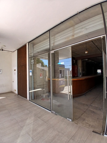Arriendo Local Comercial 196m2 Placa Borgoño - Concón