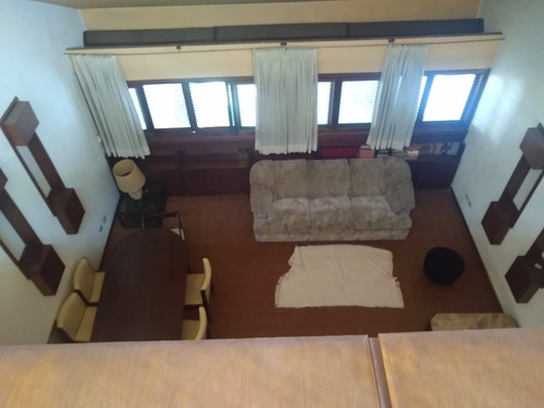 Venta Casa 5 Ambientes Bernal