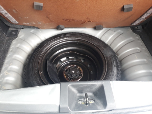 Nissan March 1.0 16v Sv 5p