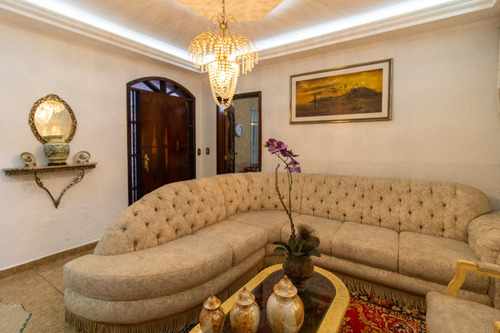 Casa Térrea Com 3 Dormitórios À Venda, 223 M², Vila Galvão, Guarulhos - Sp