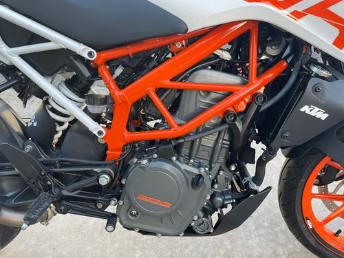 Imagen 13 de 17 de Ktm Duke 390