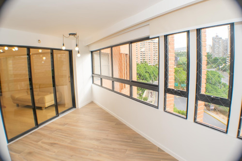 Imagen 3 de 14 de Apartamento En Santa Fe. Recién Remodelado 0414-2465931