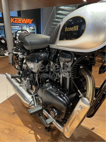 Imagen 8 de 15 de Benelli Imperiale 400