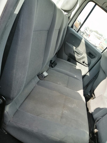 Imagen 9 de 13 de Volkswagen Amarok Tdi 4motion 2015 Por Partes