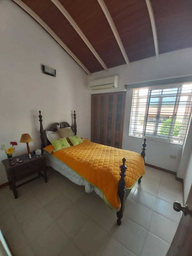 Imagen 12 de 22 de Excelente Townhouse Duplex Urbanizacion Brisasdel Mar Conjunto Villavel 3 Minutos Del Sambil