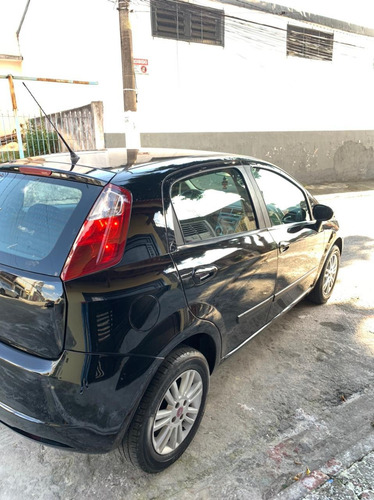 Fiat Punto 2011 1.4 Attractive Flex 5p