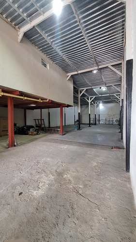 Se Alquila Galpon, Apto, Local En La Calle Boyaca Al02-1912sc-dflo