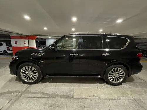 Infiniti QX80 5.6 7 Pasajeros At