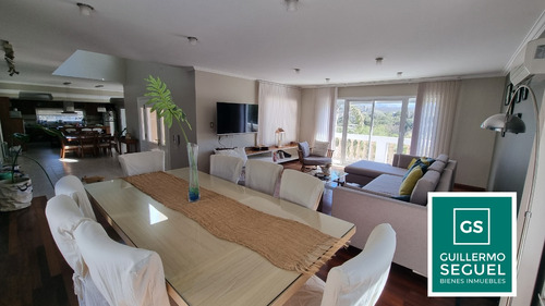 Tremenda Casa En Venta Con Vista En Country 4 Hojas /mendiolaza