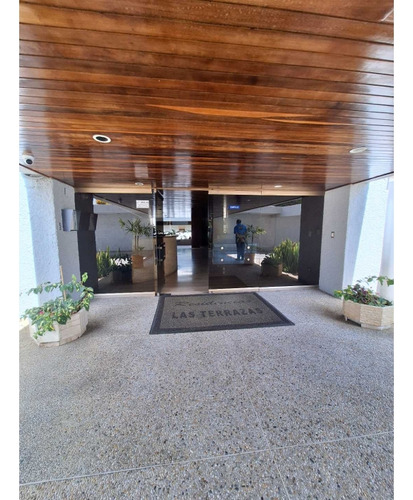 Apartamento En Terrazas De Club Hipico 280m2. 3 Niveles (py)