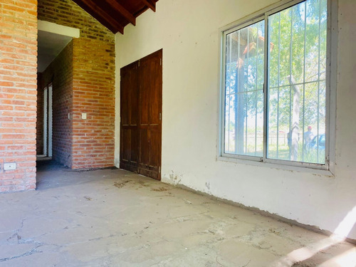 Imagen 3 de 6 de Casa A Refaccionar En Carlos Keen