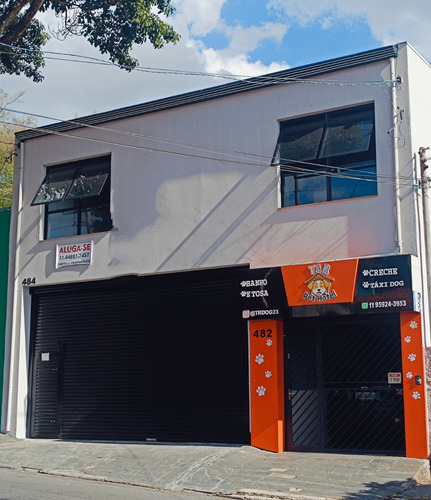 Ponto Comercial, Salão 220 Metros( Valor C/ Iptu ) 02,04ou06 Vagas Cobertas,02 Banheiros, Pé Direito 3,80 De Altura, Localizado Na Rua: Dr. Mario Vicente,484 Bairro Do Ipiranga São Paulo Sp